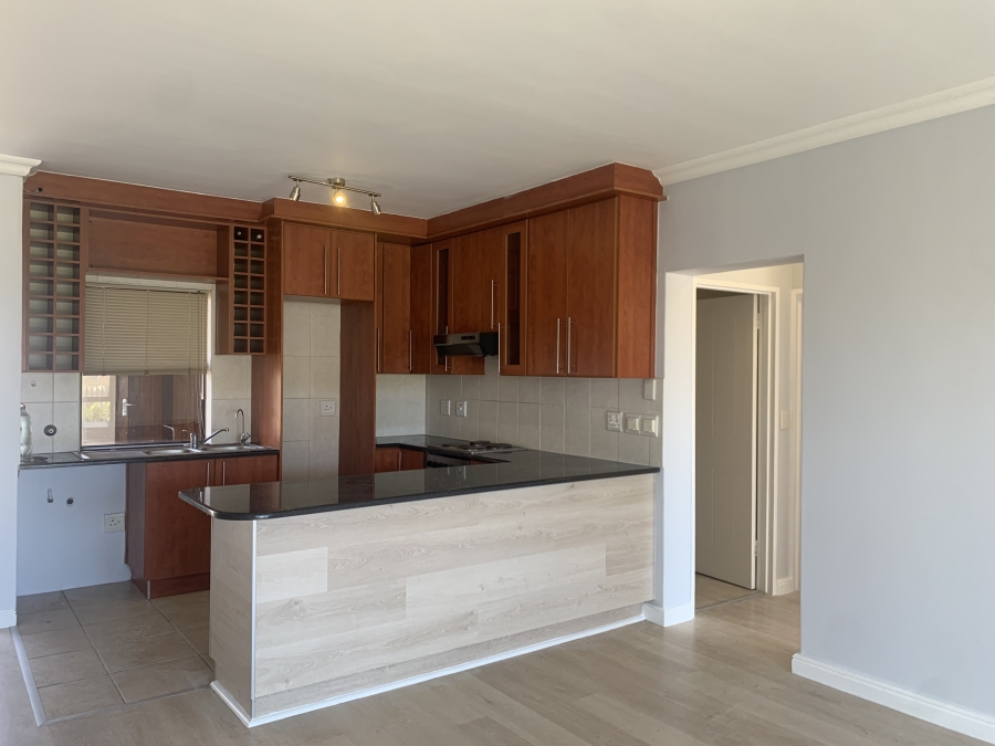 To Let 2 Bedroom Property for Rent in Bloubergstrand Western Cape
